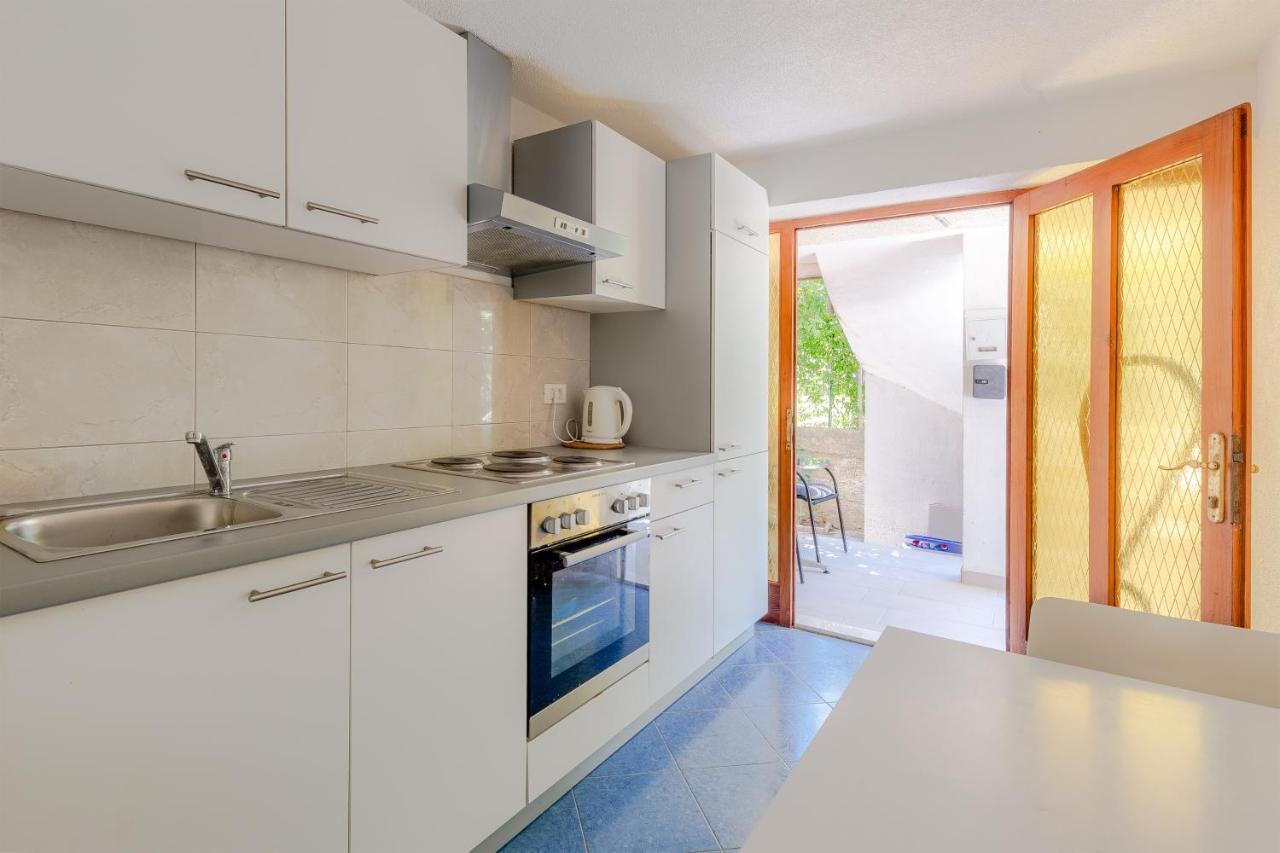 Eco-Apartments With Nice Garden Baška Voda Zewnętrze zdjęcie