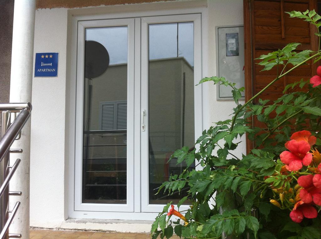 Eco-Apartments With Nice Garden Baška Voda Pokój zdjęcie