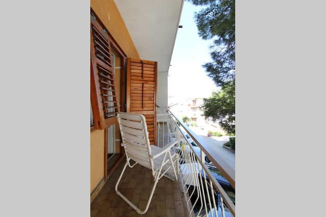 Eco-Apartments With Nice Garden Baška Voda Zewnętrze zdjęcie