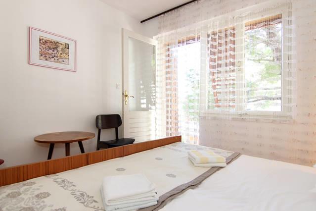 Eco-Apartments With Nice Garden Baška Voda Zewnętrze zdjęcie