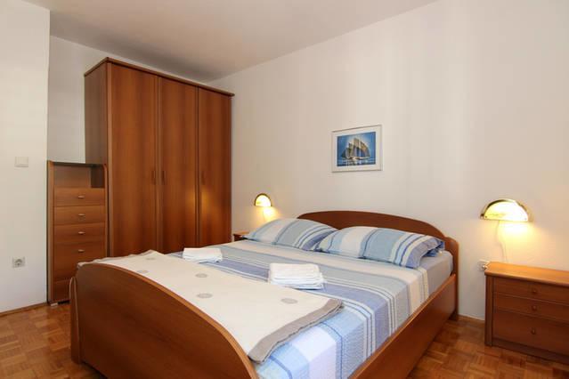 Eco-Apartments With Nice Garden Baška Voda Zewnętrze zdjęcie
